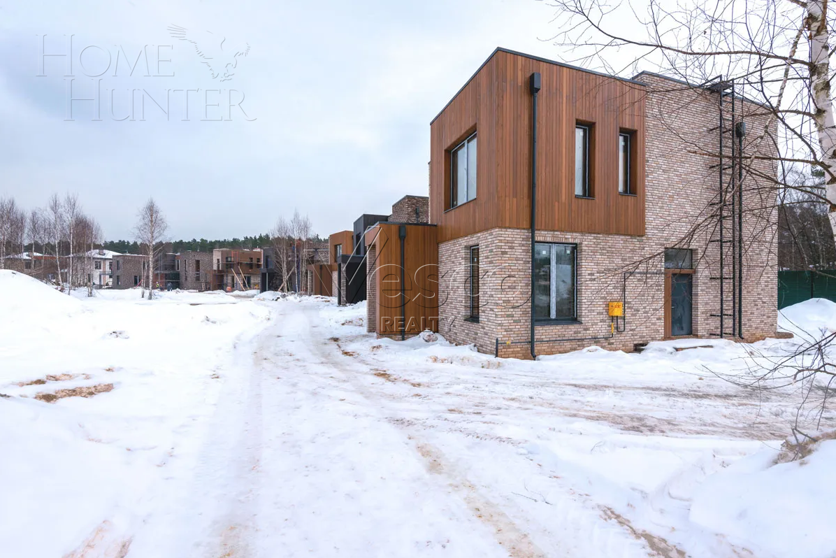 2-этажный коттедж 284 м² без отделки