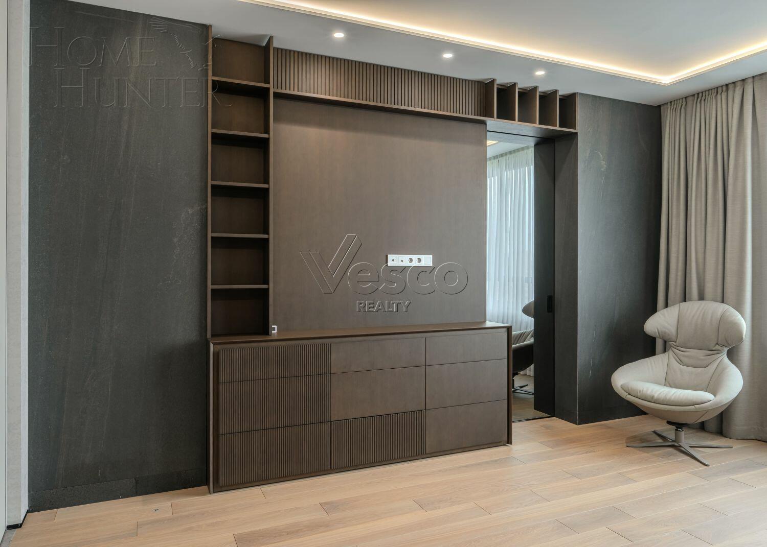 3-КОМН. КВАРТИРА С ОТДЕЛКОЙ 135 М² НА 9 ЭТАЖЕ