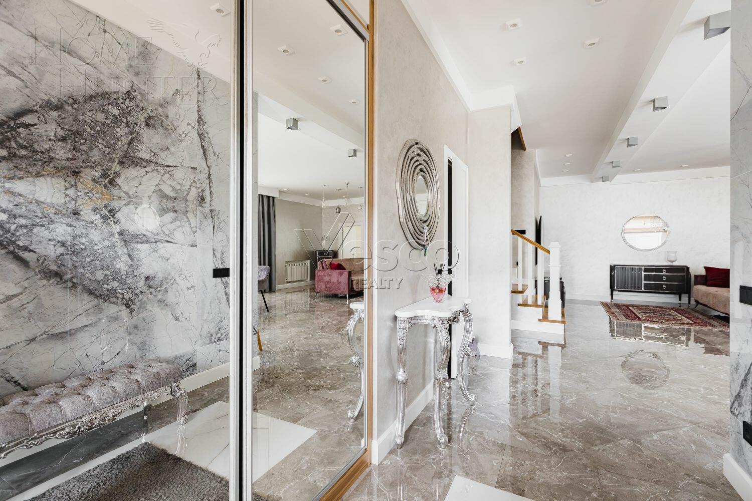 ТАУНХАУС 623 м² с отделкой