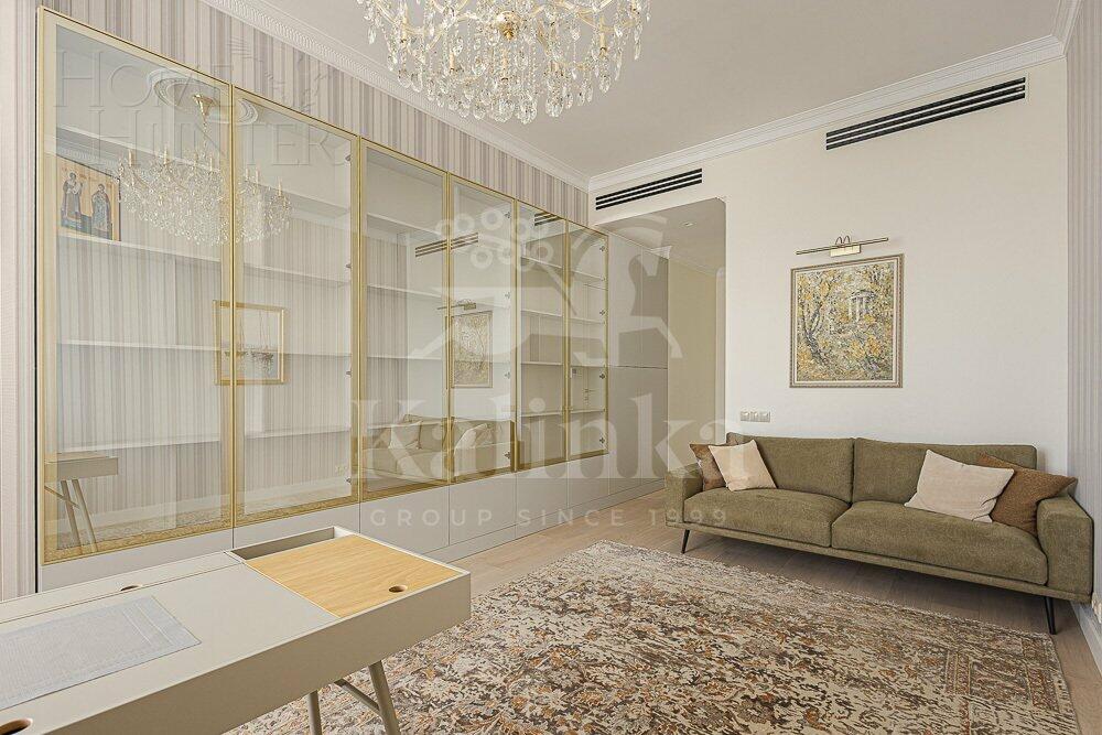 4-КОМН. КВАРТИРА С ОТДЕЛКОЙ 207 М² НА 3 ЭТАЖЕ