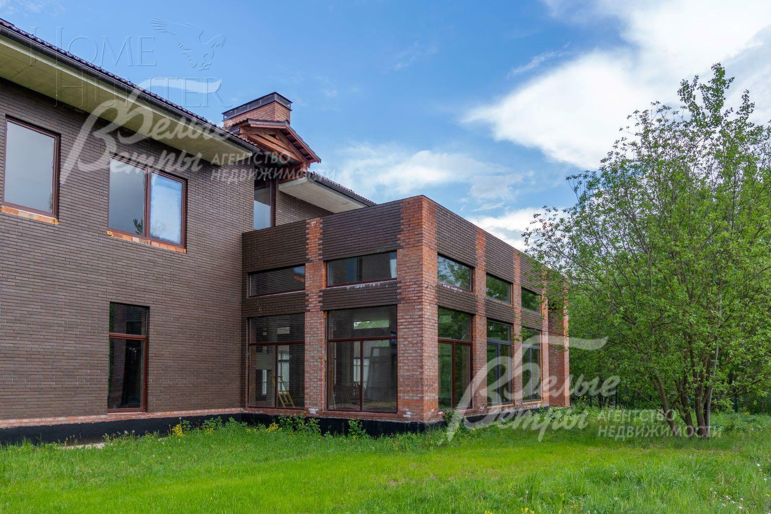 3-этажный коттедж 1 170 м² без отделки