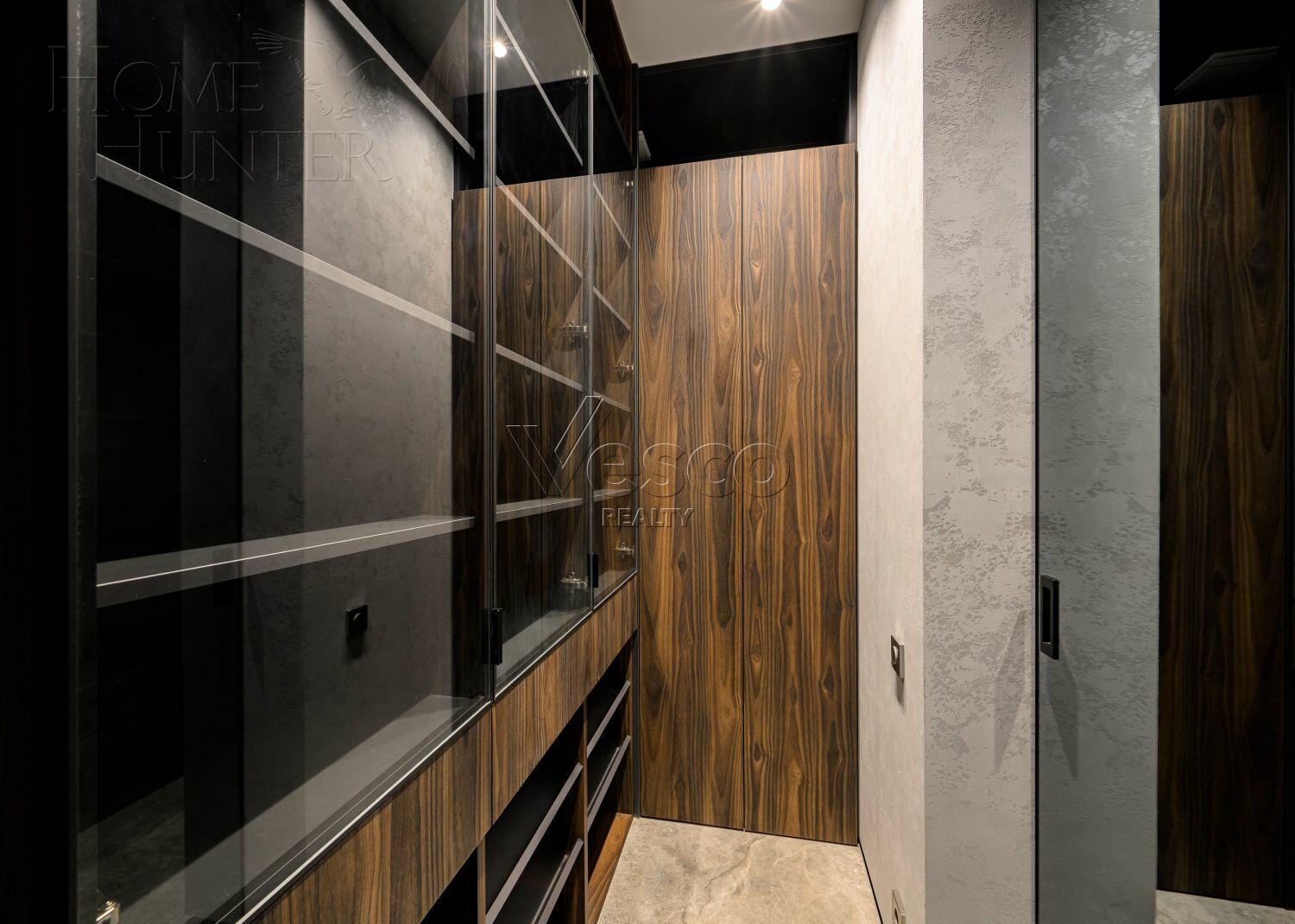 3-КОМН. КВАРТИРА С ОТДЕЛКОЙ 135 М² НА 9 ЭТАЖЕ