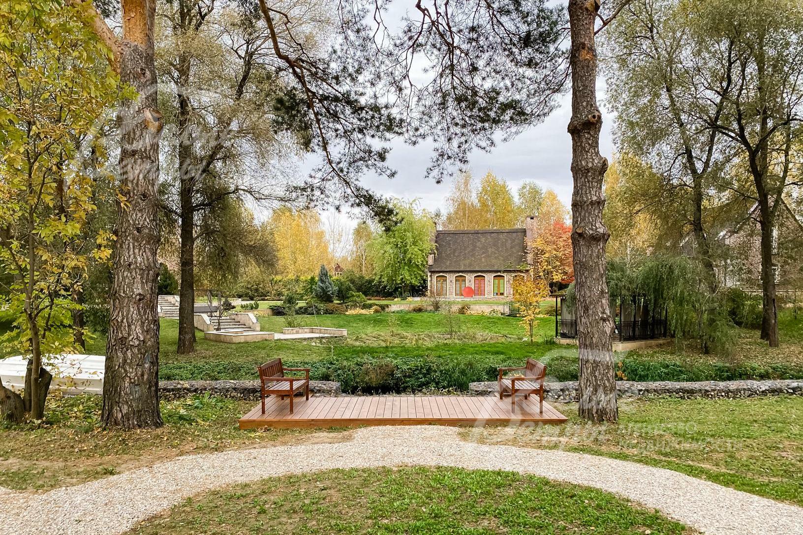 2-этажный коттедж 750 м² без отделки