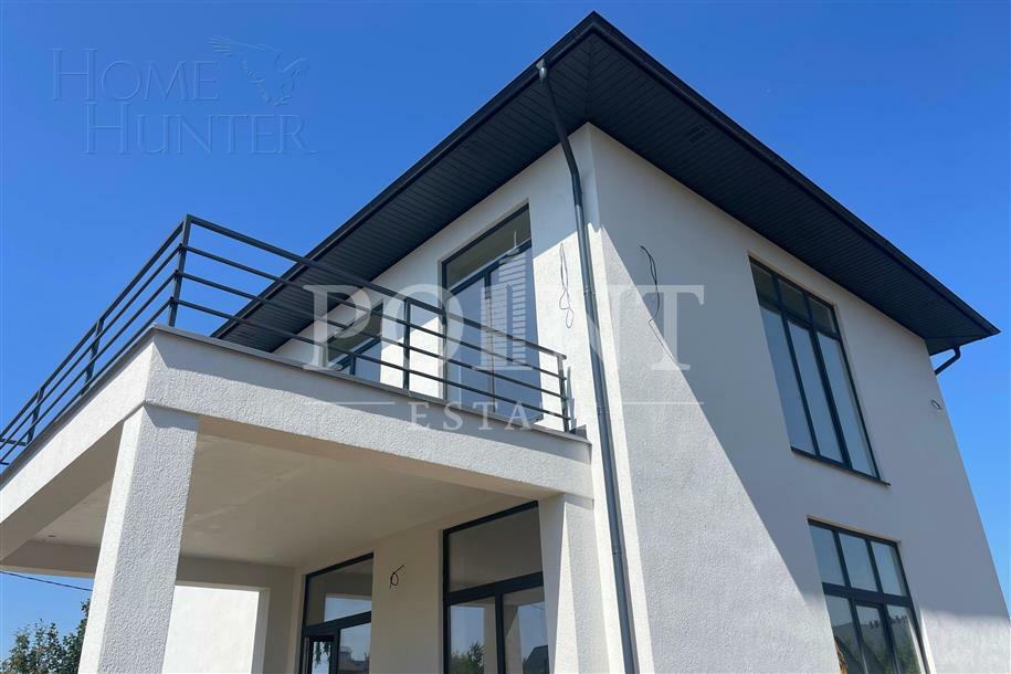 3-этажный коттедж 260 м² с отделкой