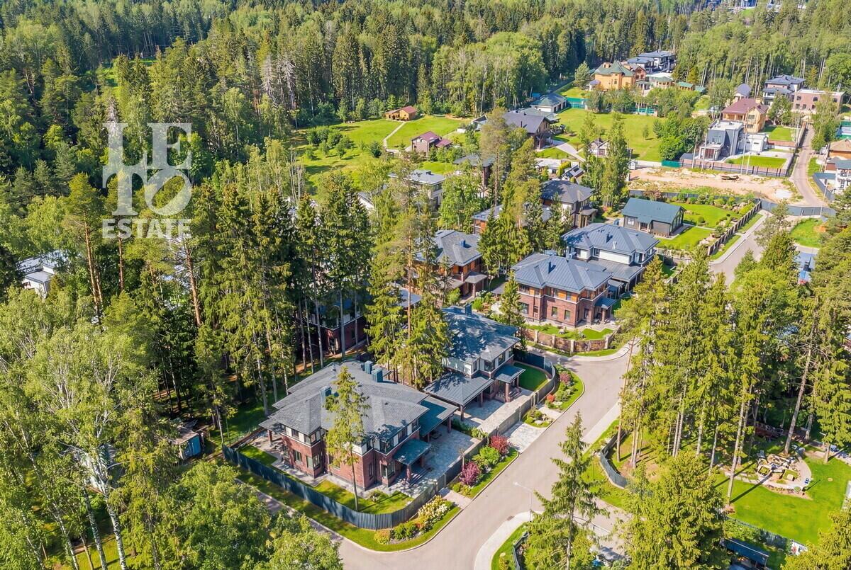 2-этажный коттедж 270 м² без отделки