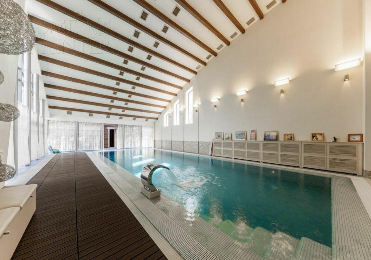 2-этажный коттедж 2 150 м² с отделкой