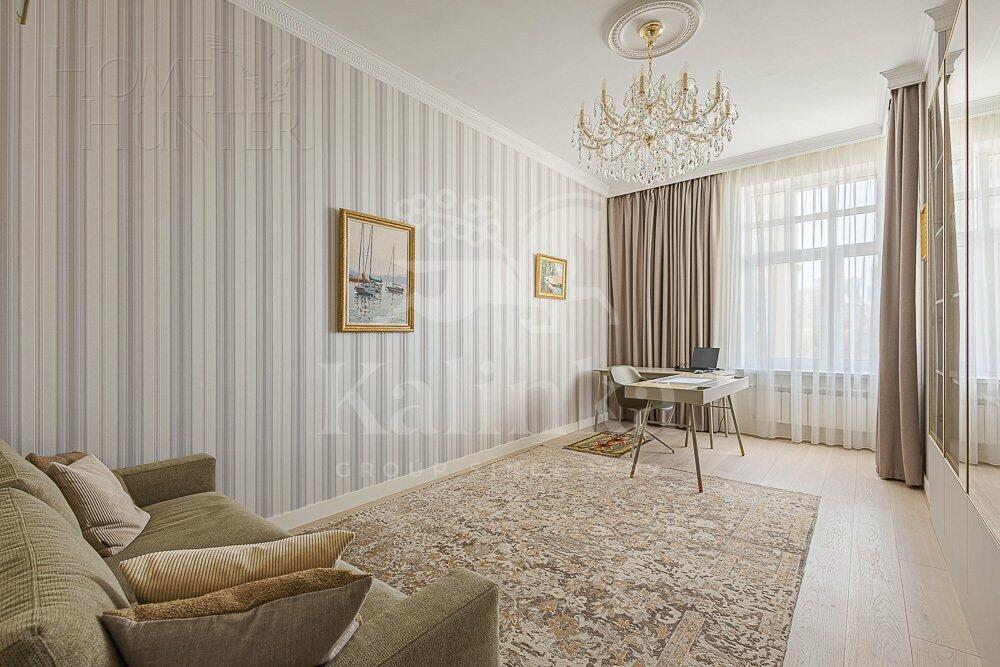 4-КОМН. КВАРТИРА С ОТДЕЛКОЙ 207 М² НА 3 ЭТАЖЕ