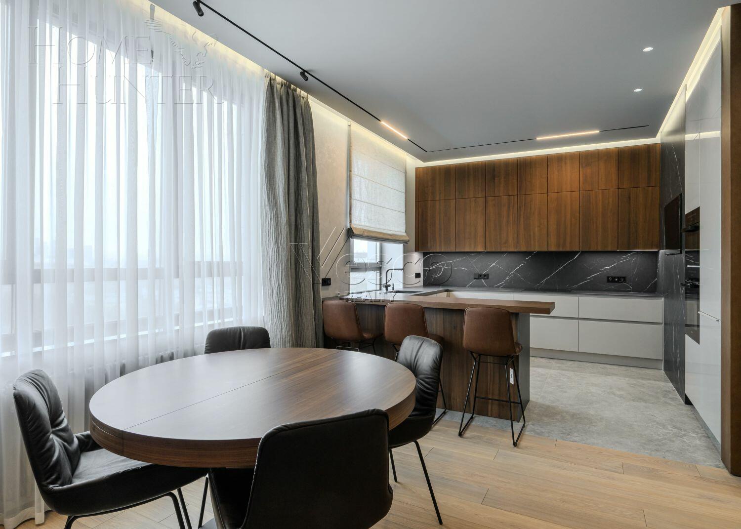 3-КОМН. КВАРТИРА С ОТДЕЛКОЙ 135 М² НА 9 ЭТАЖЕ