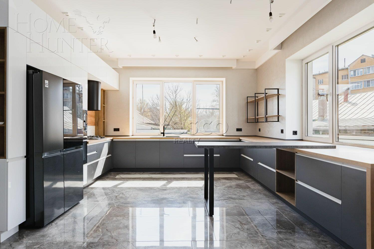 ТАУНХАУС 623 м² с отделкой