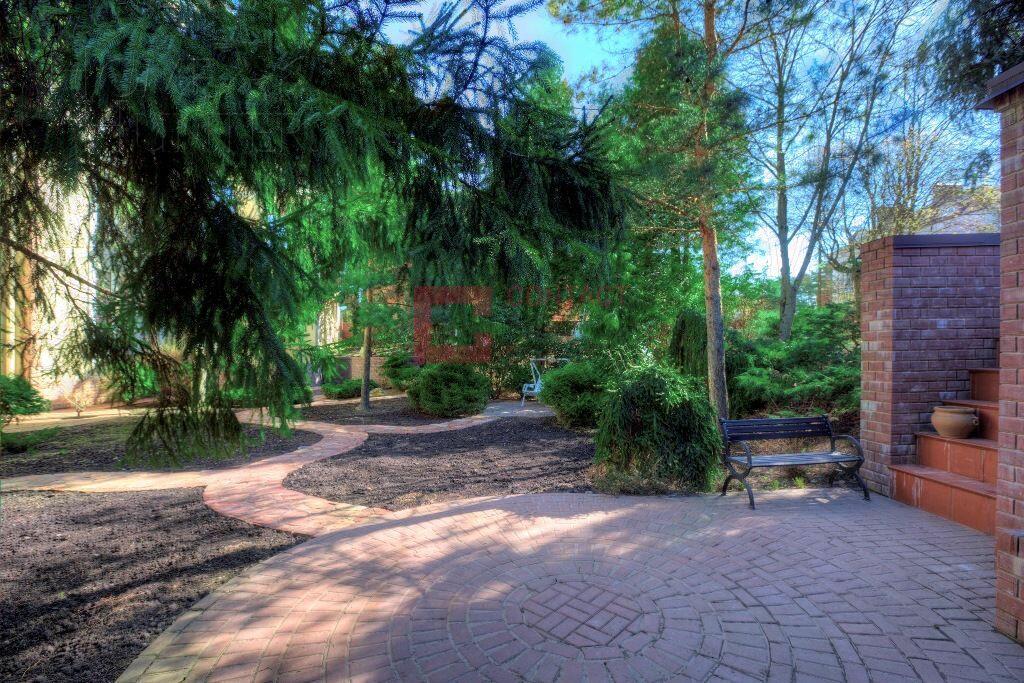 2-этажный коттедж 1 100 м² с отделкой