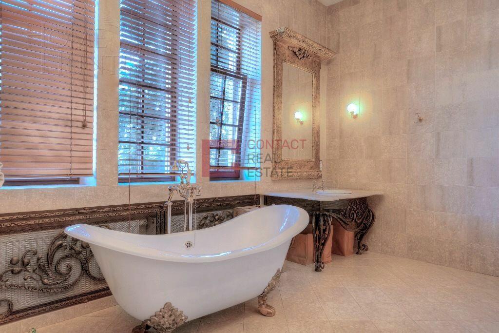 2-этажный коттедж 1 100 м² с отделкой