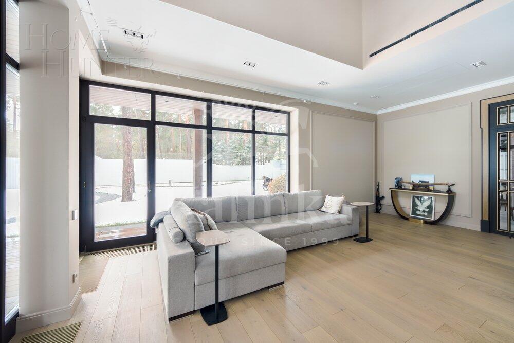 2-этажный коттедж 655 м² с отделкой