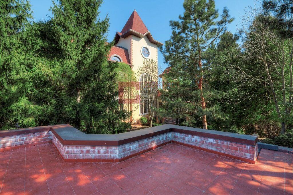 2-этажный коттедж 1 100 м² с отделкой