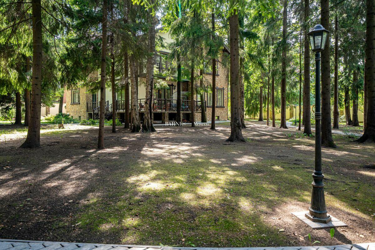 3-этажный коттедж 633 м² с отделкой