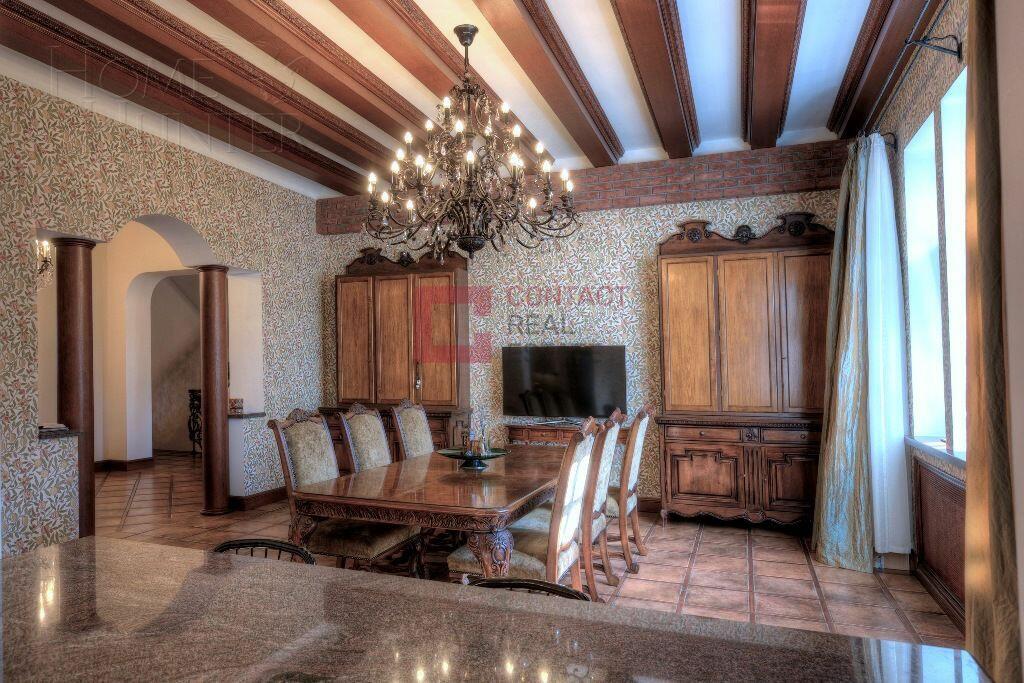 2-этажный коттедж 1 100 м² с отделкой