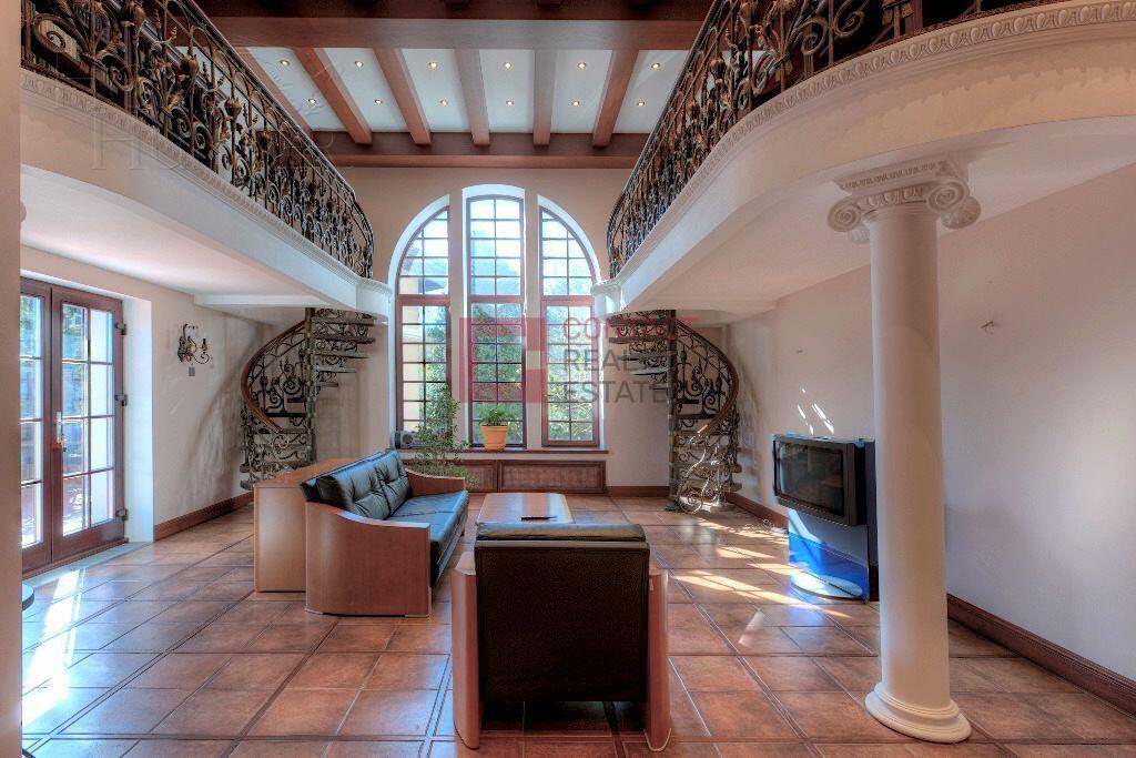 2-этажный коттедж 1 100 м² с отделкой