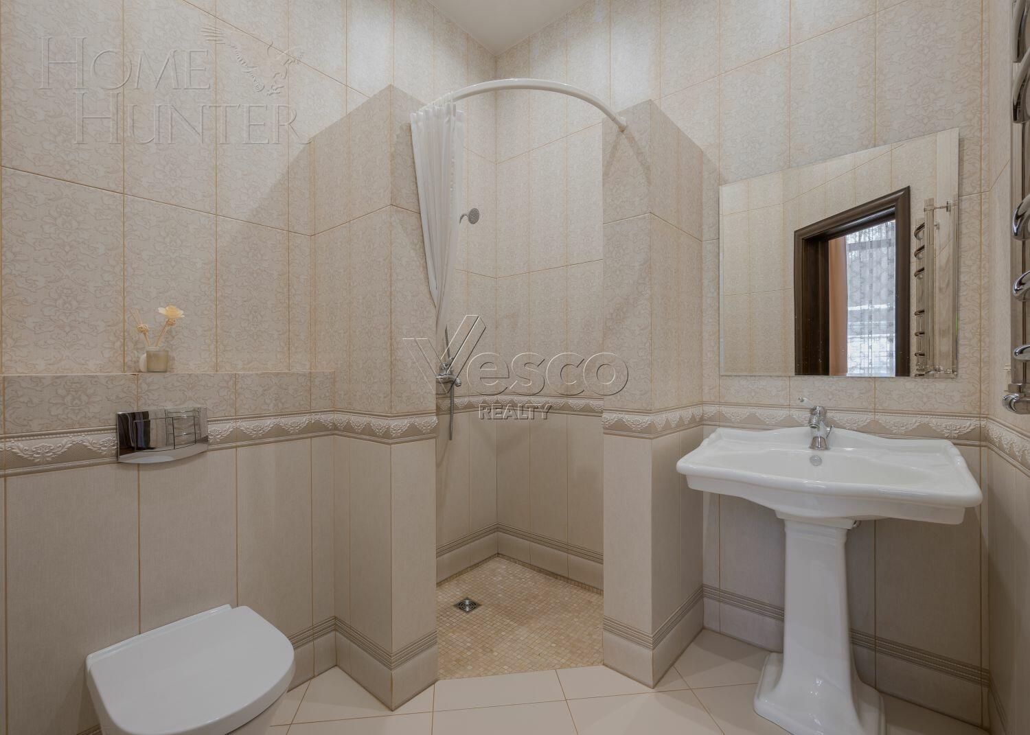 3-этажный коттедж 735 м² с отделкой