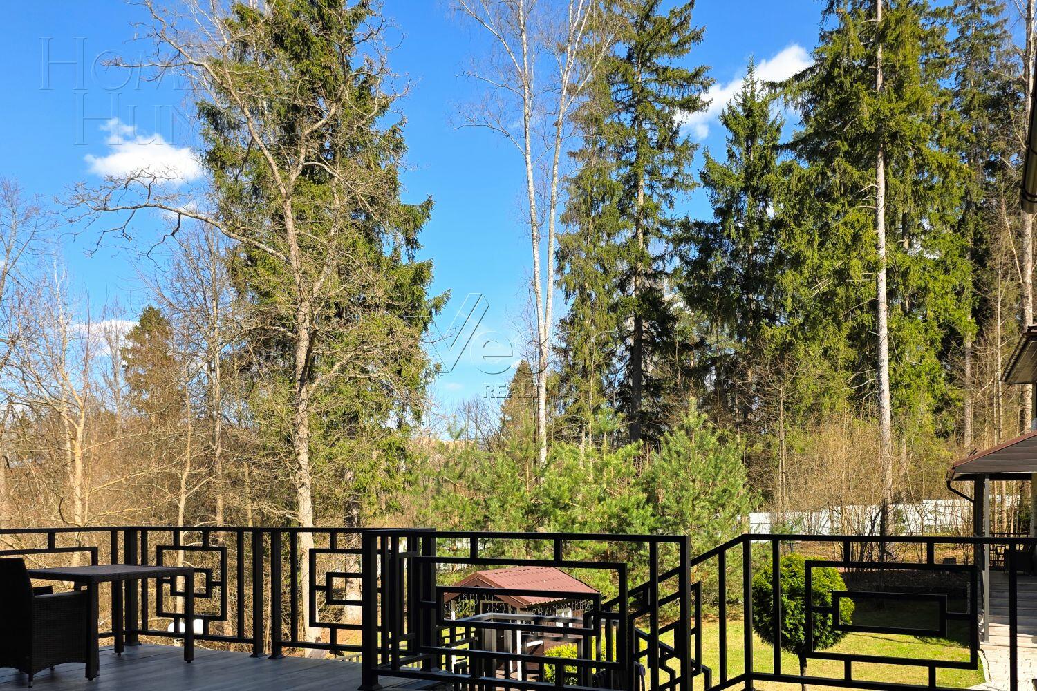 3-этажный коттедж 735 м² с отделкой