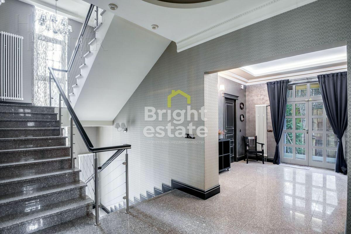 2-этажный коттедж 640 м² с отделкой