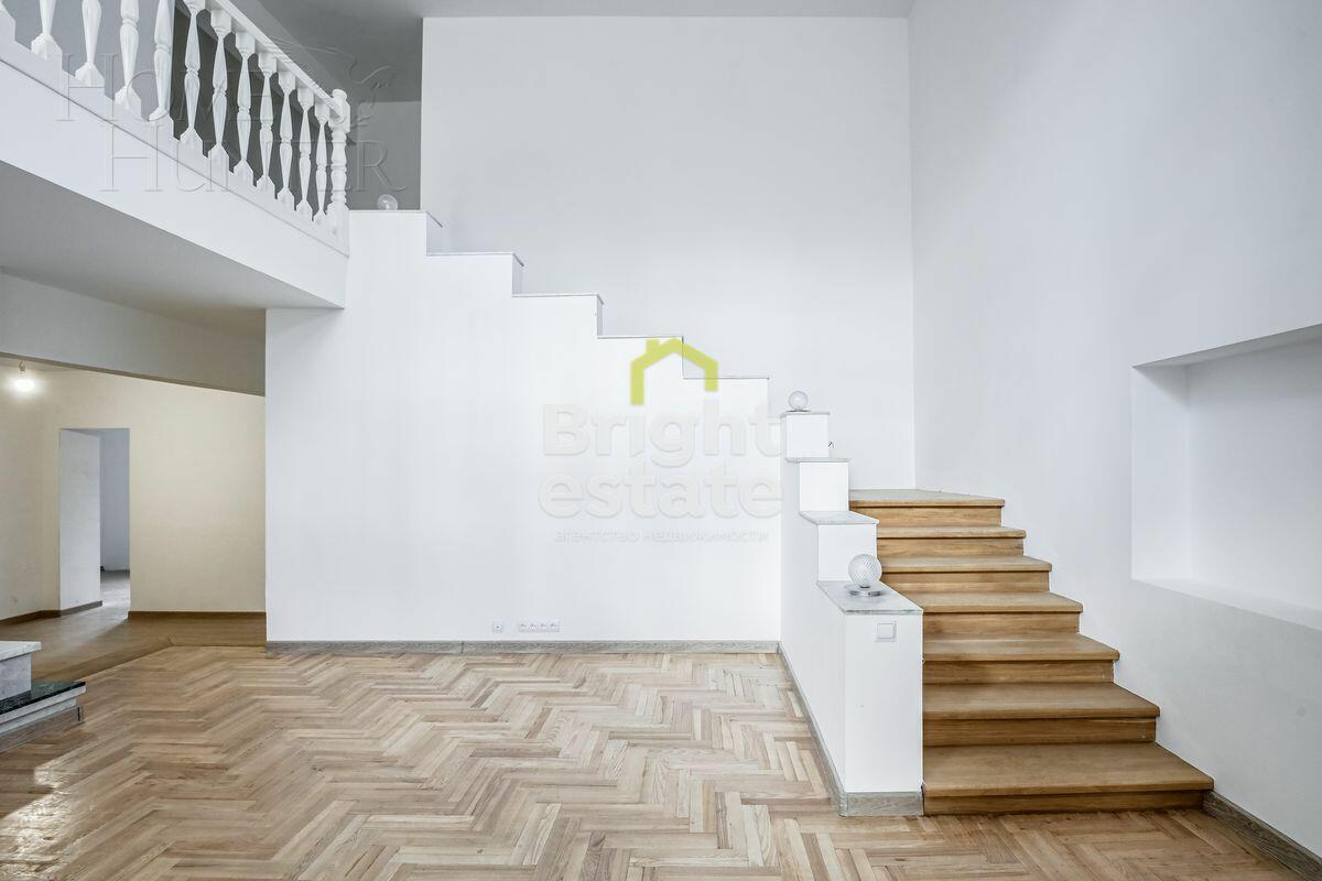 2-этажный коттедж 495 м² с отделкой