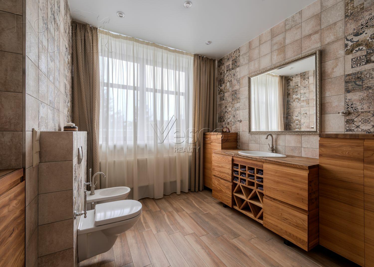 3-этажный коттедж 735 м² с отделкой