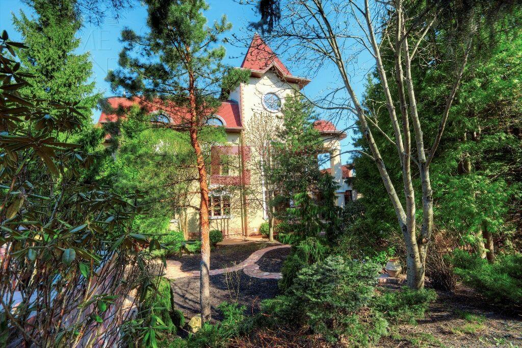 2-этажный коттедж 1 100 м² с отделкой