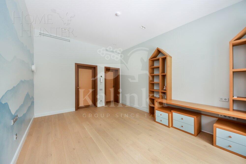 2-этажный коттедж 655 м² с отделкой