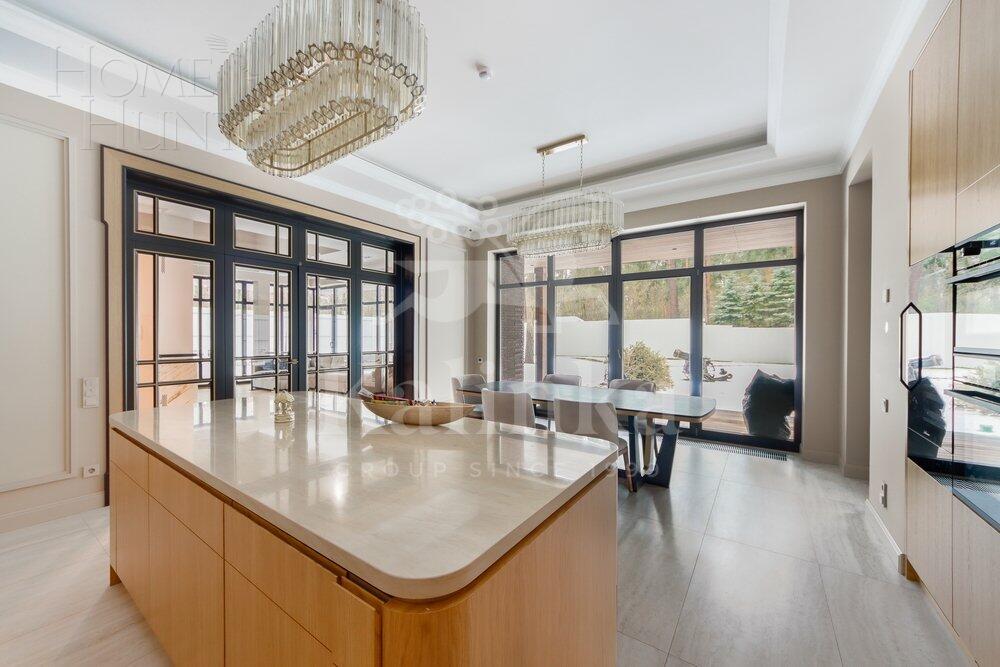 2-этажный коттедж 655 м² с отделкой