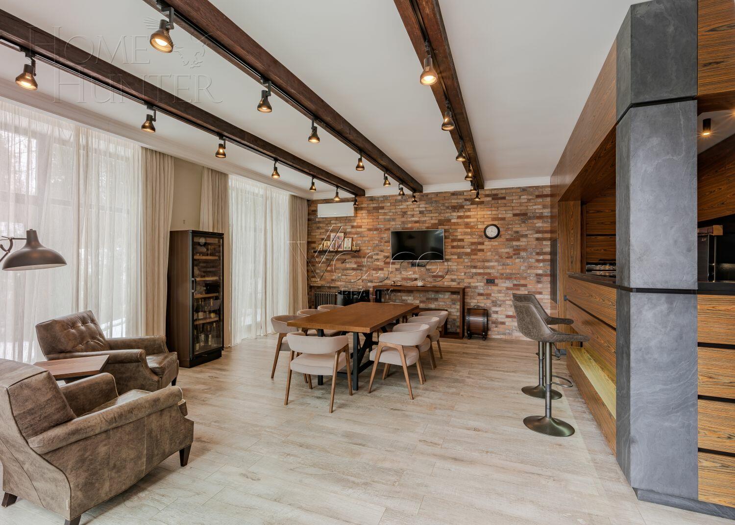 3-этажный коттедж 735 м² с отделкой