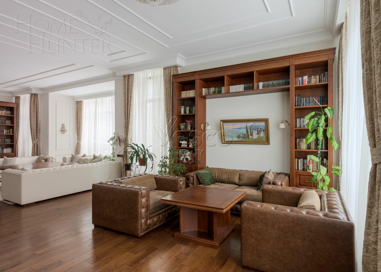 3-этажный коттедж 735 м² с отделкой