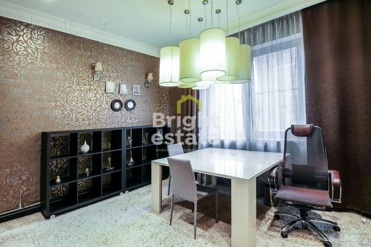 2-этажный коттедж 640 м² с отделкой