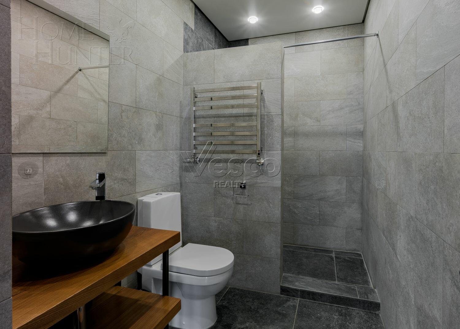 3-этажный коттедж 735 м² с отделкой