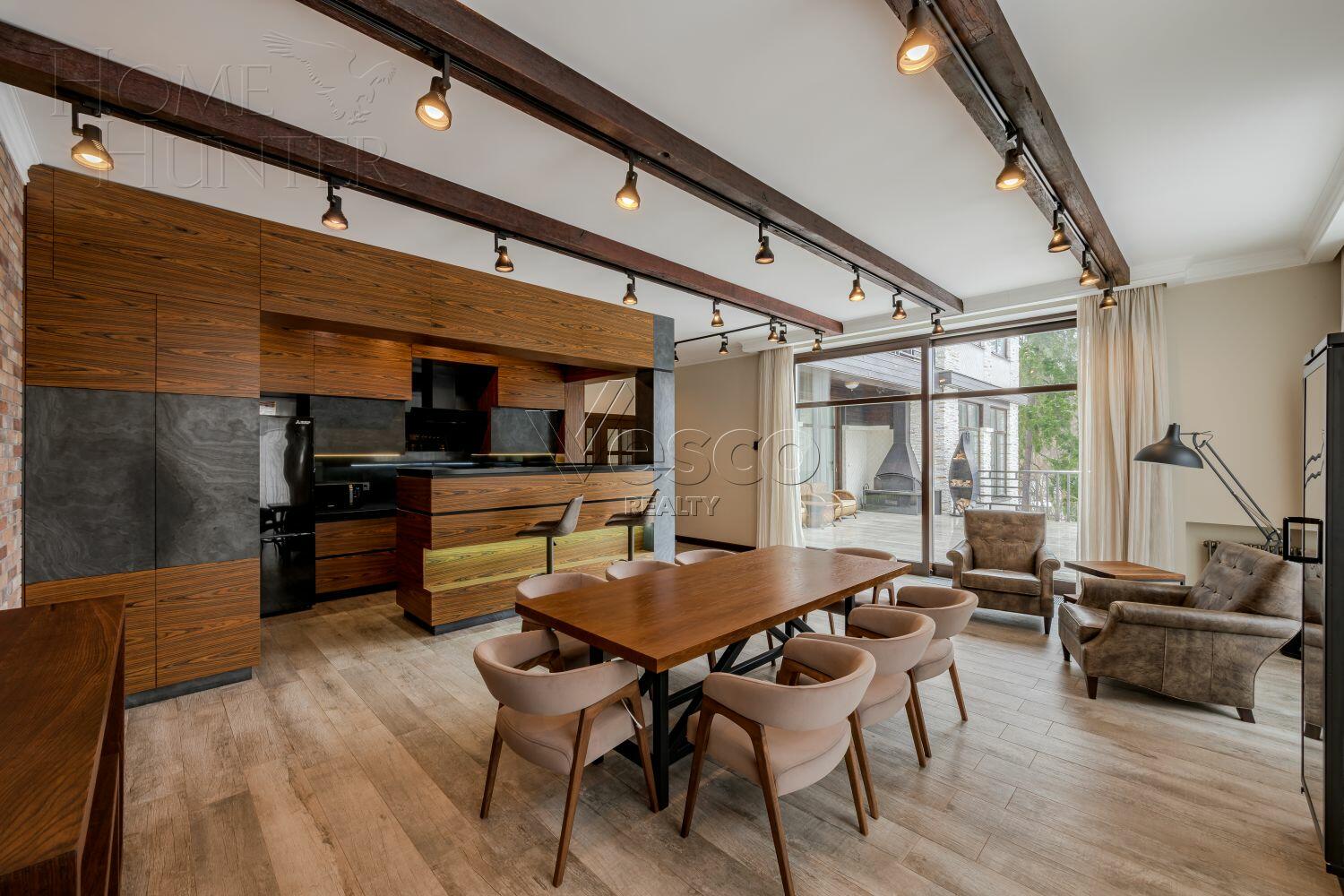 3-этажный коттедж 735 м² с отделкой