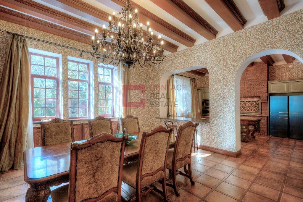 2-этажный коттедж 1 100 м² с отделкой