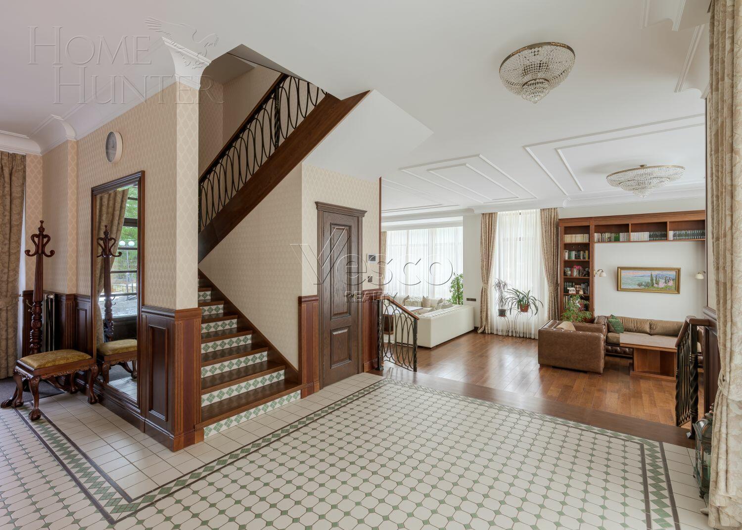 3-этажный коттедж 735 м² с отделкой