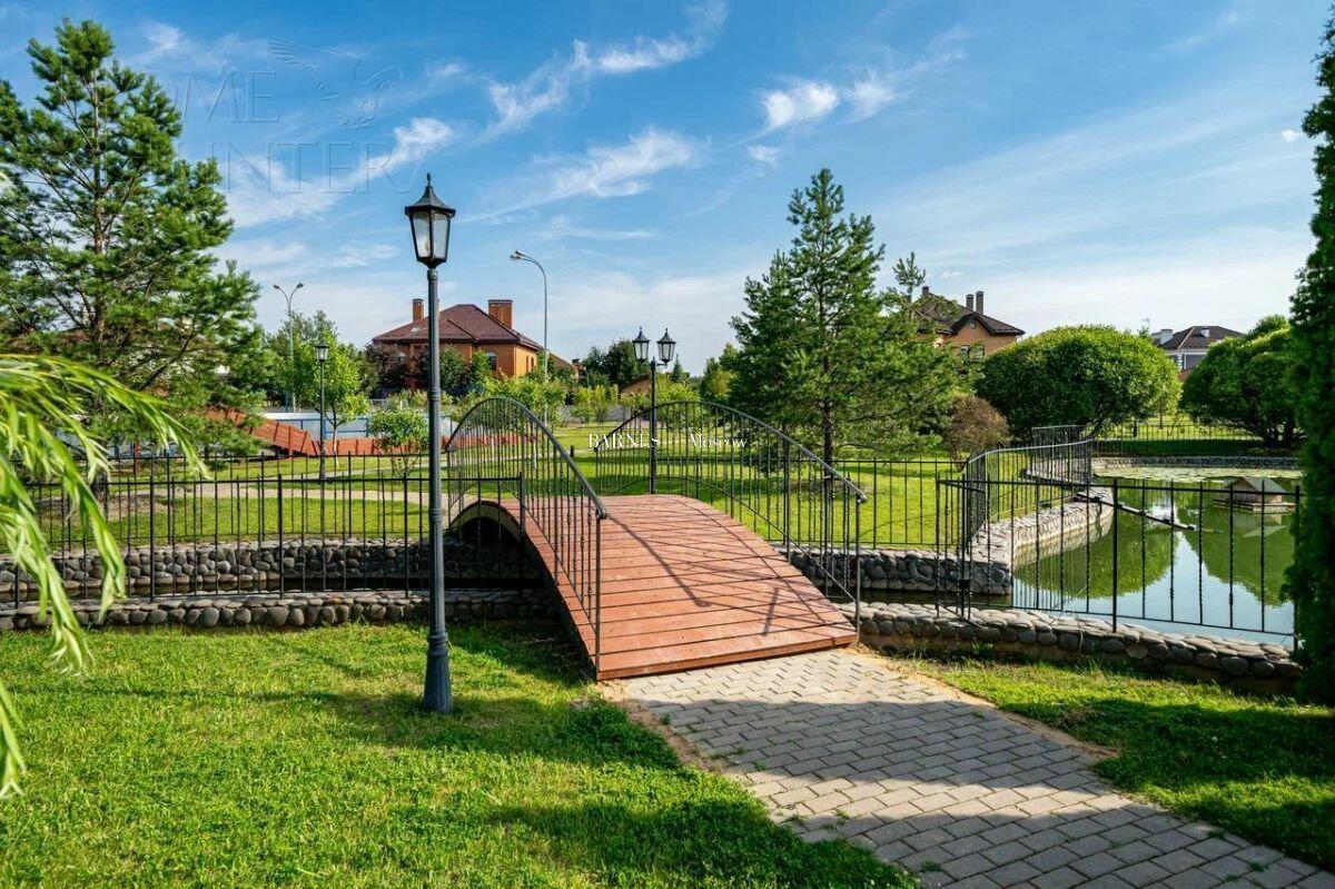 2-этажный коттедж 250 м² с отделкой