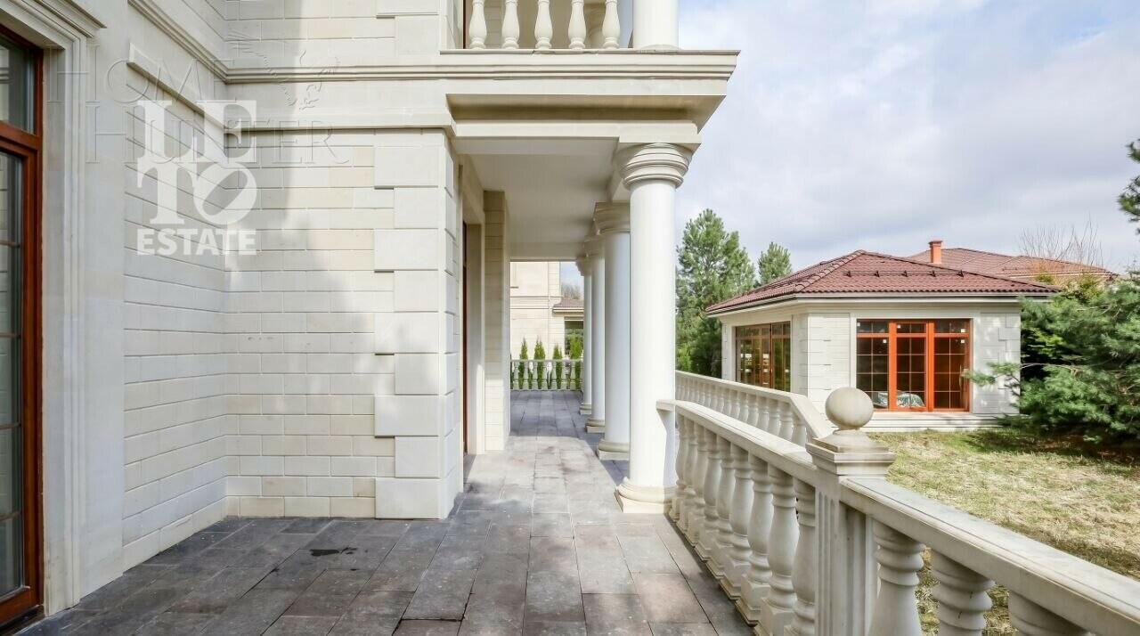 2-этажный коттедж 420 м² без отделки