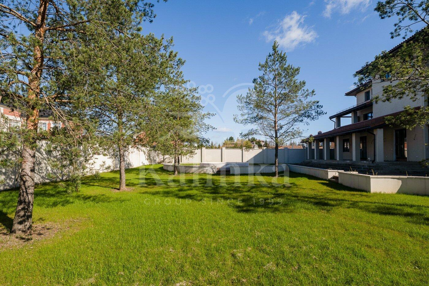 3-этажный коттедж 845.1 м² без отделки