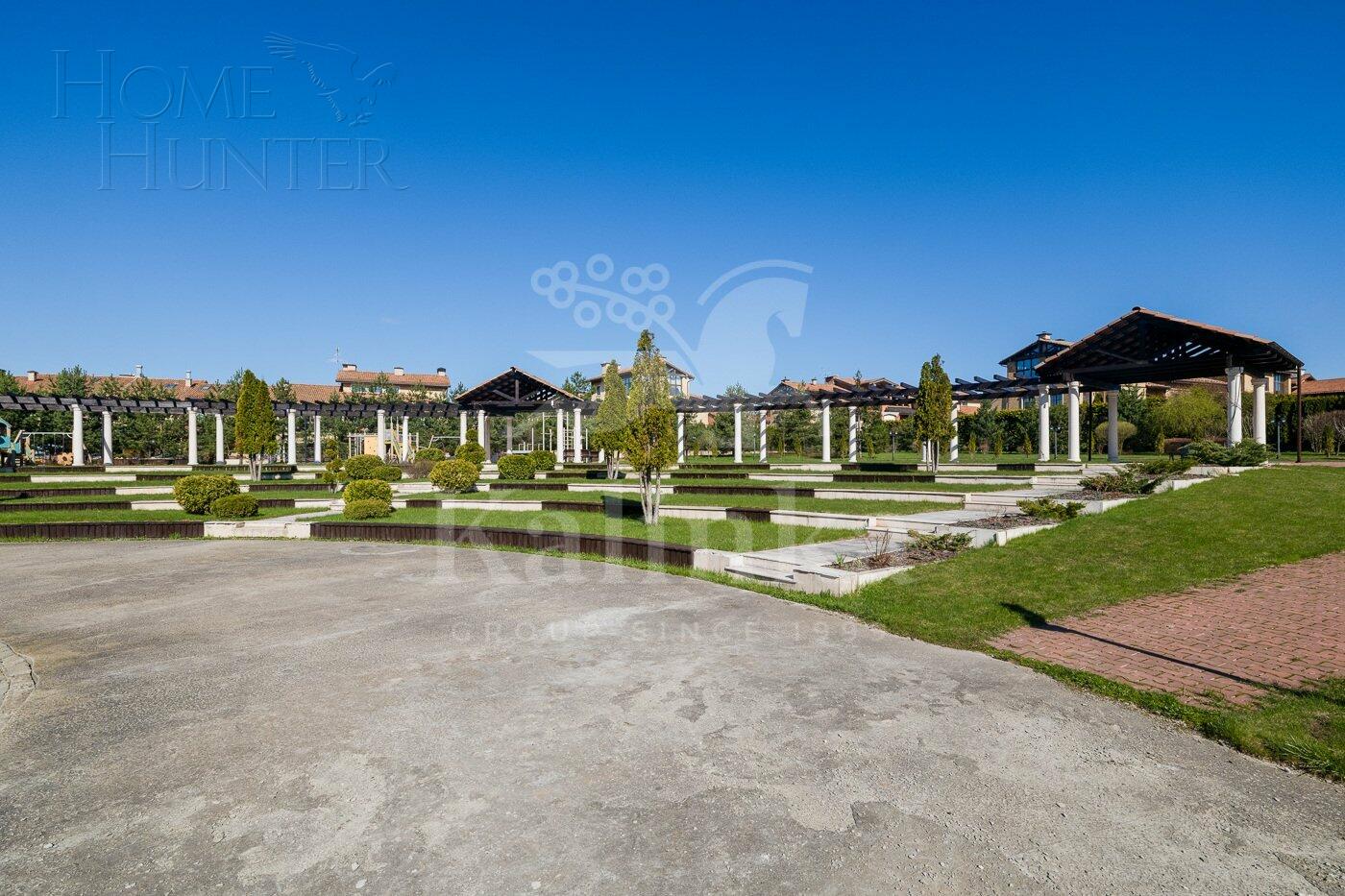3-этажный коттедж 845.1 м² без отделки