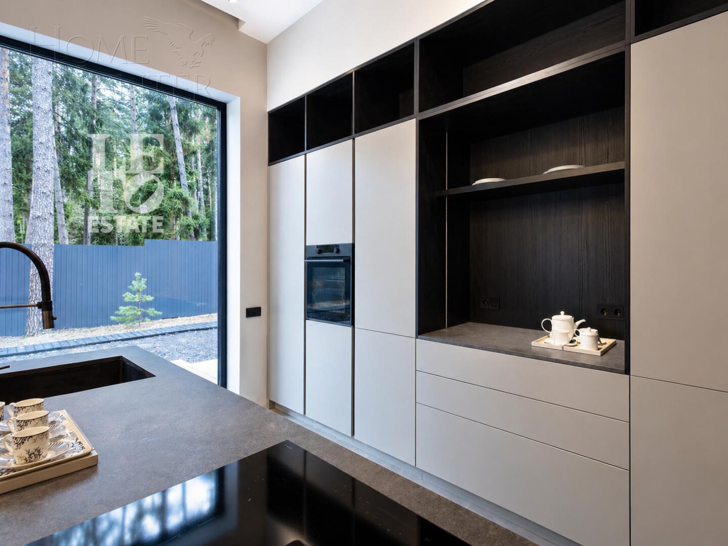 2-этажный коттедж 687 м² с отделкой