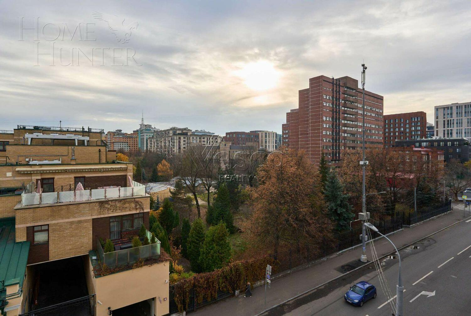 5-КОМН. КВАРТИРА С ОТДЕЛКОЙ 200 М² НА 4 ЭТАЖЕ