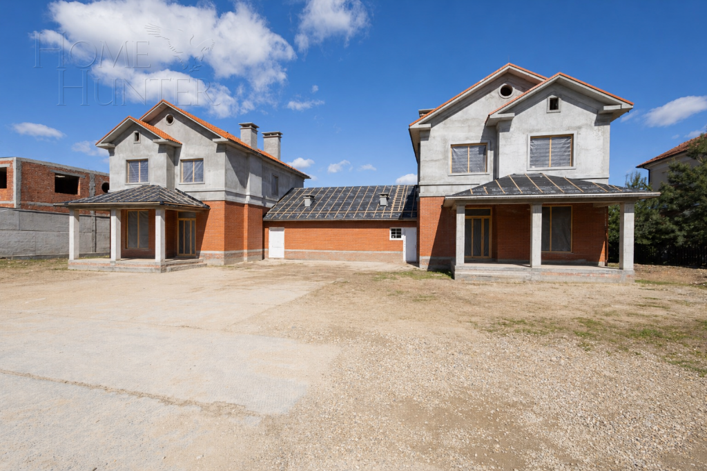 2-этажный таунхаус 373 м² без отделки