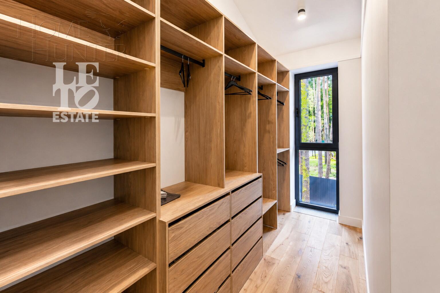 2-этажный коттедж 687 м² с отделкой