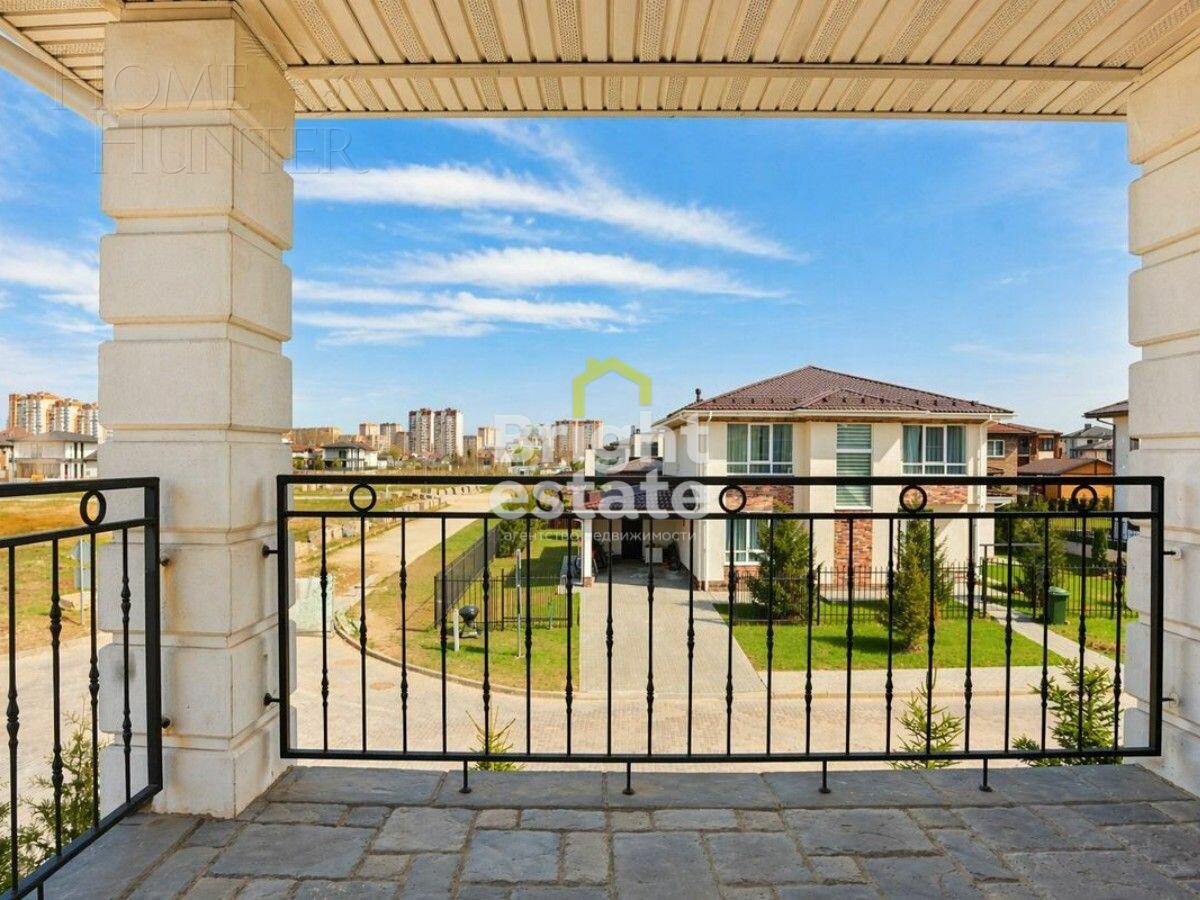 2-этажный коттедж 224.6 м² с отделкой