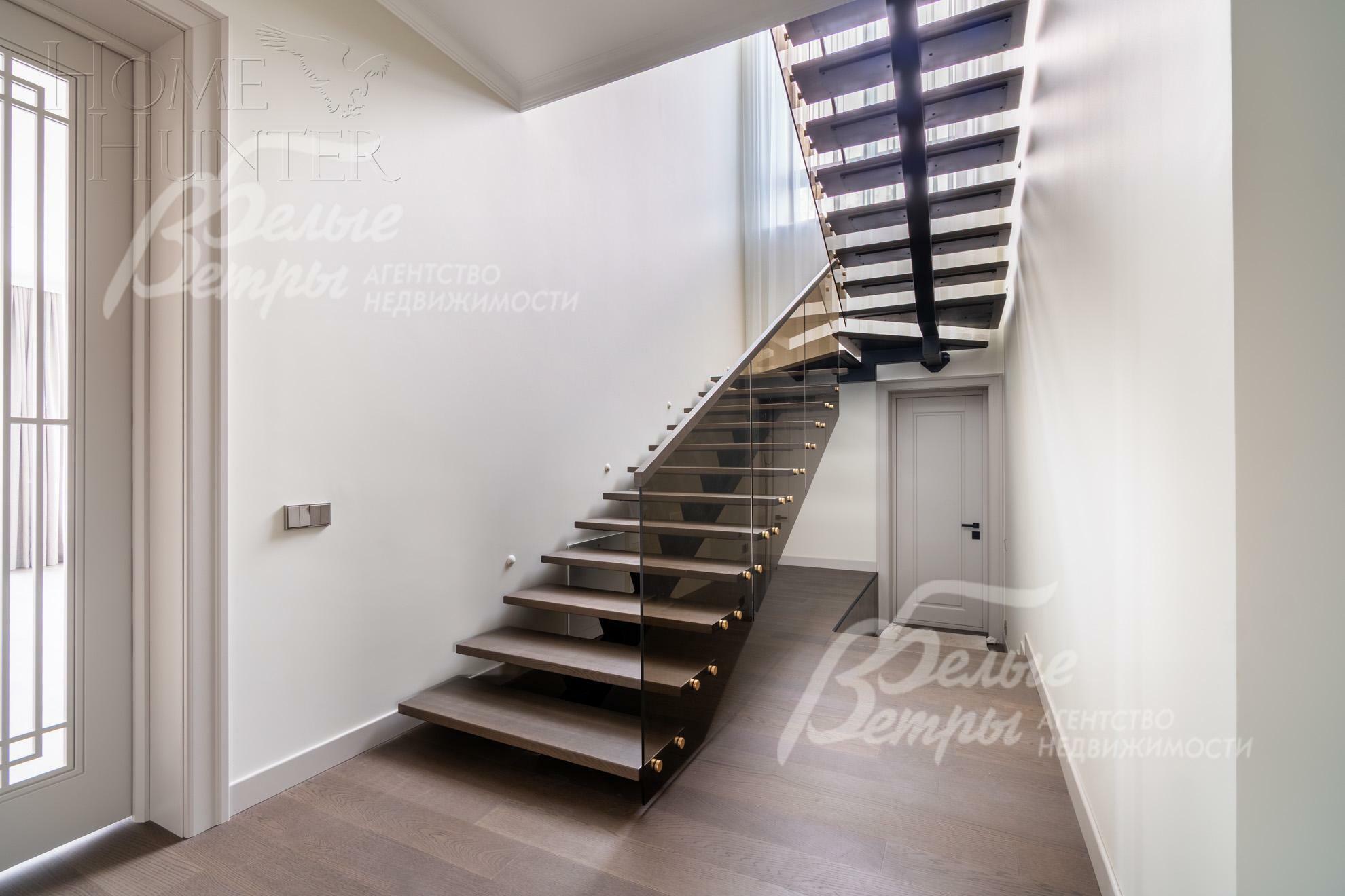 2-этажный коттедж 396 м² с отделкой