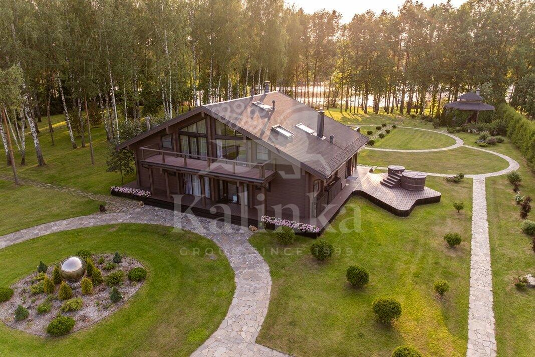 2-этажный коттедж 677 м² с отделкой