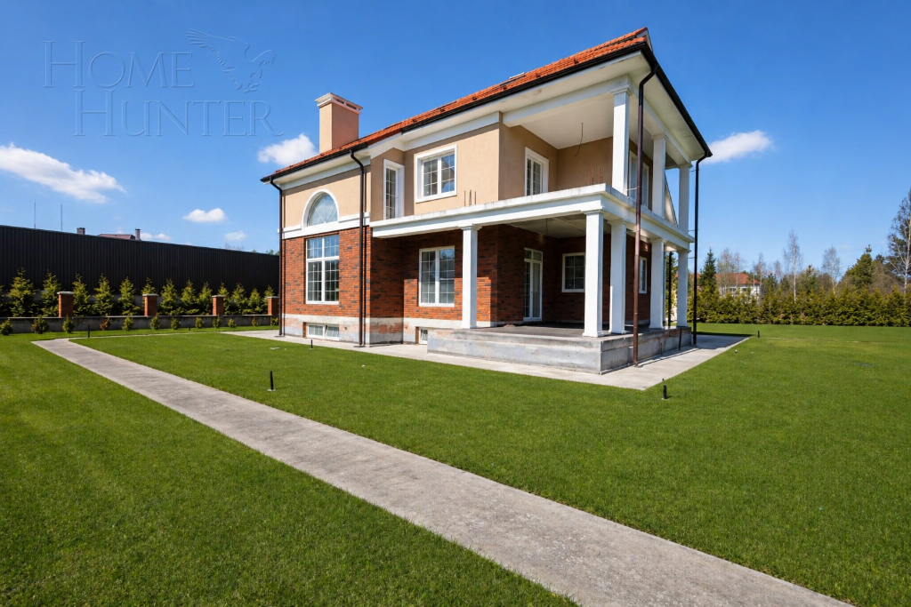 2-этажный коттедж 500 м² без отделки