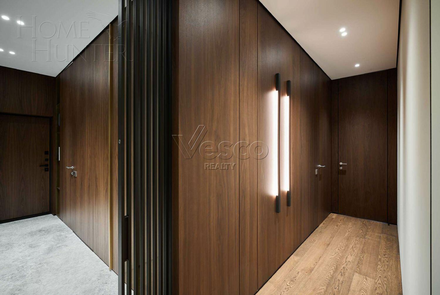 5-КОМН. КВАРТИРА С ОТДЕЛКОЙ 200 М² НА 4 ЭТАЖЕ