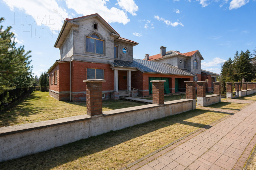 2-этажный таунхаус 373 м² без отделки