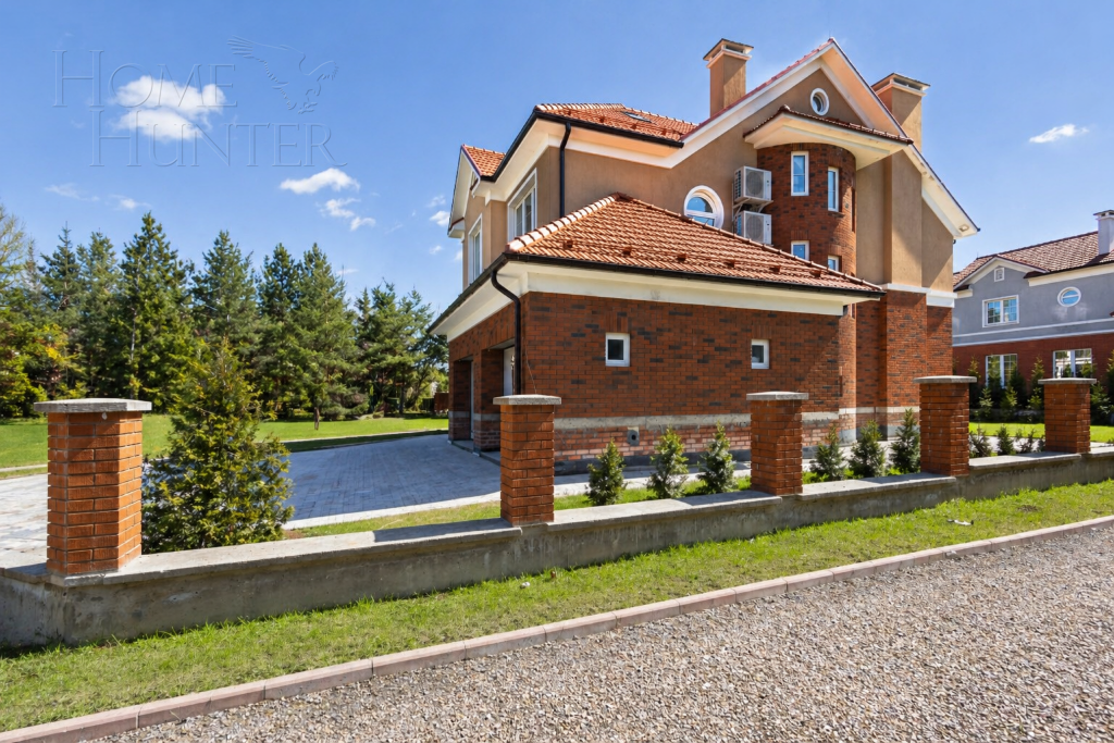 2-этажный коттедж 500 м² без отделки